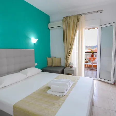 Apartament House Toula Elegant