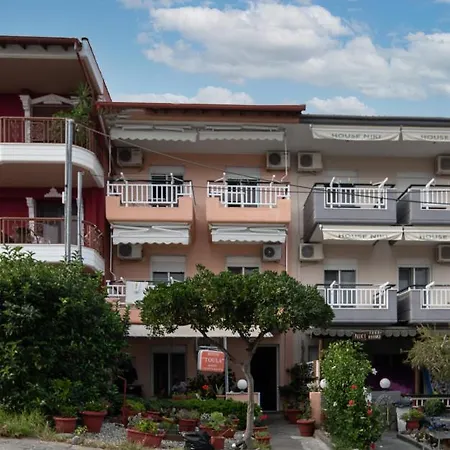 House Toula Elegant * Сарти
