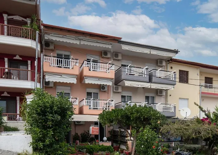House Toula Elegant Apartamento Sarti