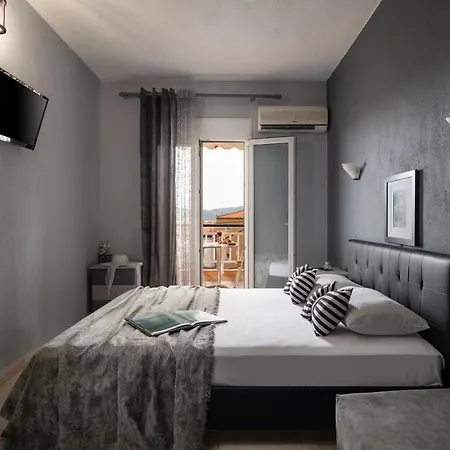 House Toula Elegant Sarti